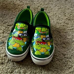 Ninja turtle toddler slip on shoes size 10